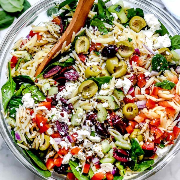 地中海Orzo Salad Foodiecrush威廉希尔下载.com #salad #orzo #Olives #mediterannean #pasta #pastasalad #healthy #recipes